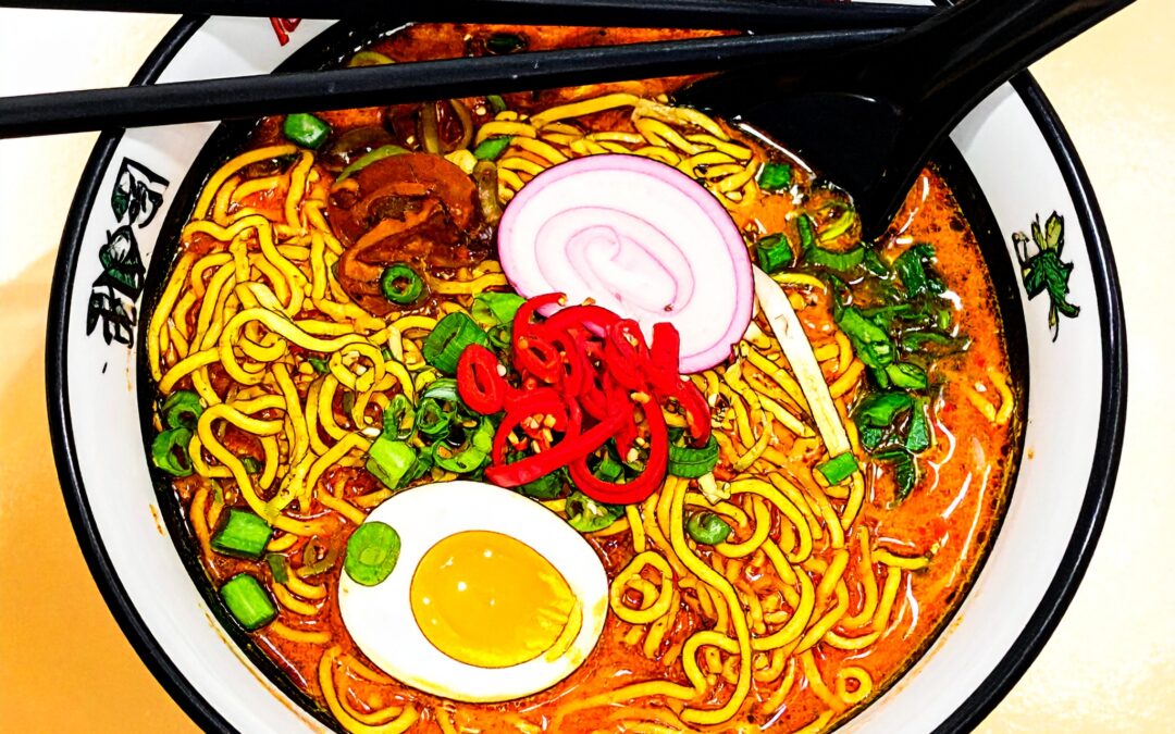 一蘭が“仕切りカウンター”で築いた、ラーメン界の“非接触経済圏”